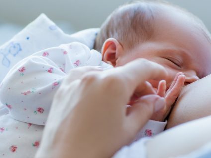 O que é o ingurgitamento mamário? Conheça todas as suas implicações