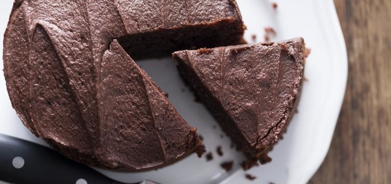 bolo chocolate humido