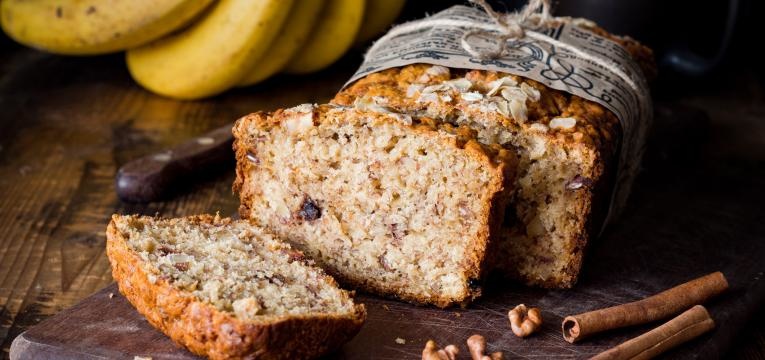Pao de banana e aveia