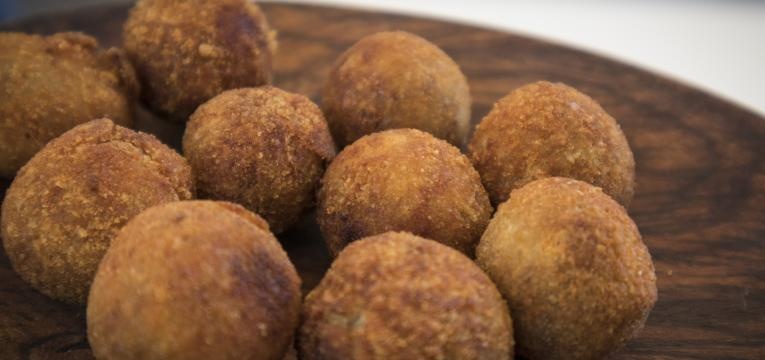 Croquetes de carne com arroz