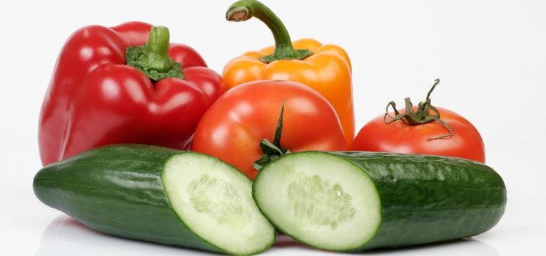 pepino e pimentos