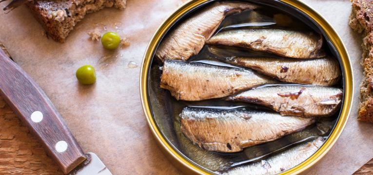 sardinhas enlatadas