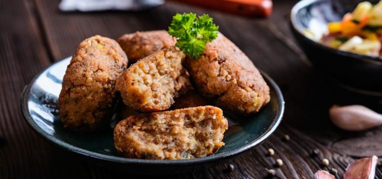 Croquetes de carne com aveia de batata-doce