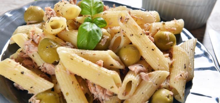 Pratos de massa Salada fria de massa com atum