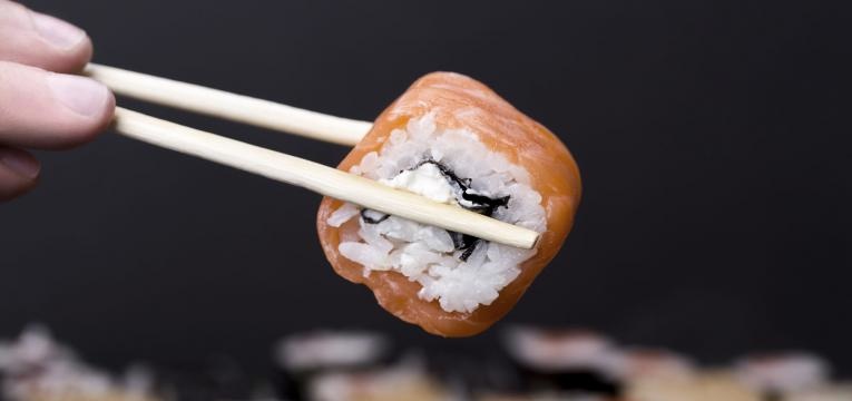 sushi na gravidez consumir pecas de sushi