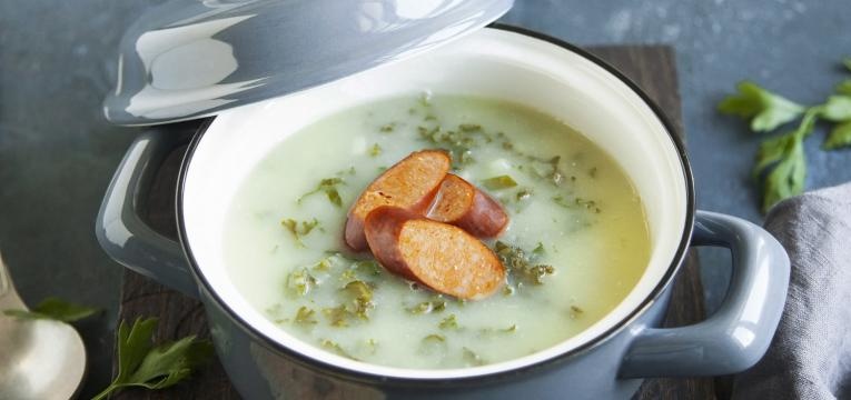 Caldo verde com bacon