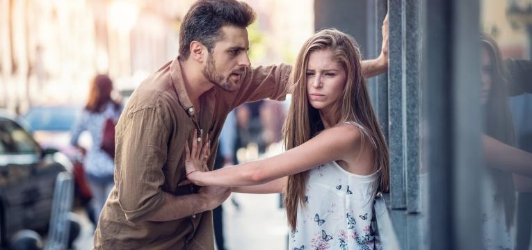 gaslighting homem a ser violento