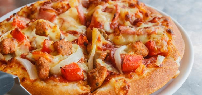Pizza de frango e ananas na Bimby