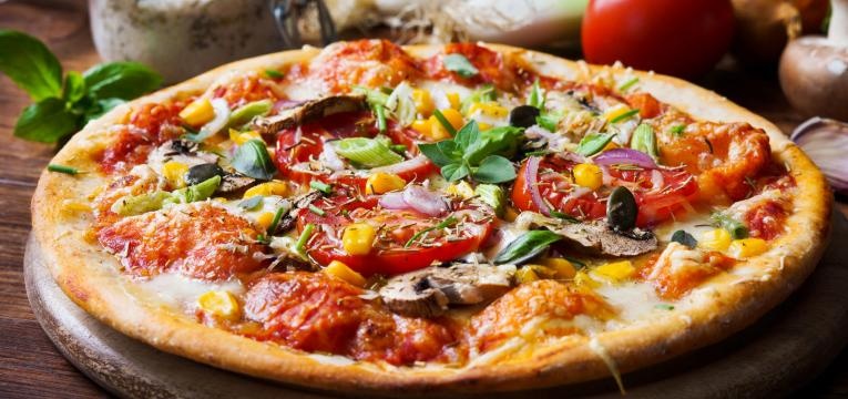 Pizza na Bimby com massa integral
