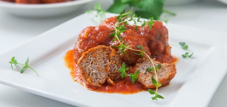 Almondegas vegetarianas de tofu e aveia