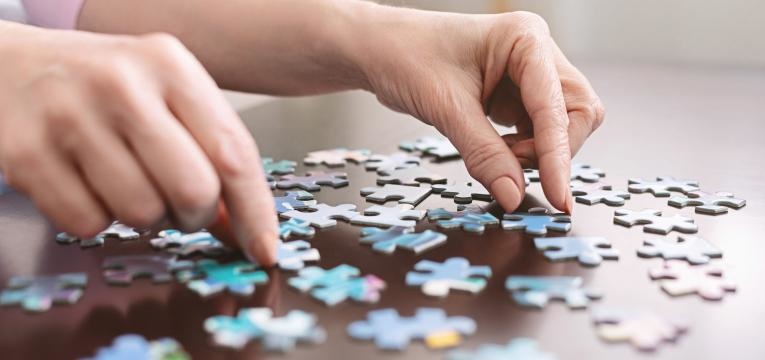 Alzheimer montagem de puzzle