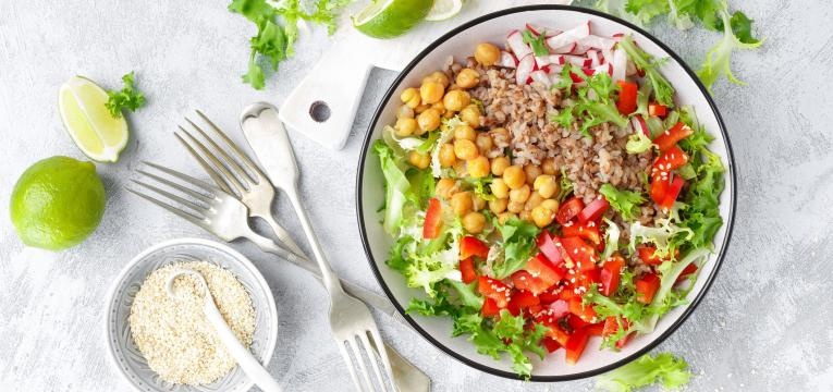 reduzir o apetite salada saudavel