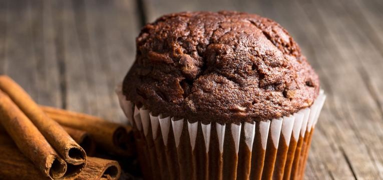 muffins de canela com chocolate