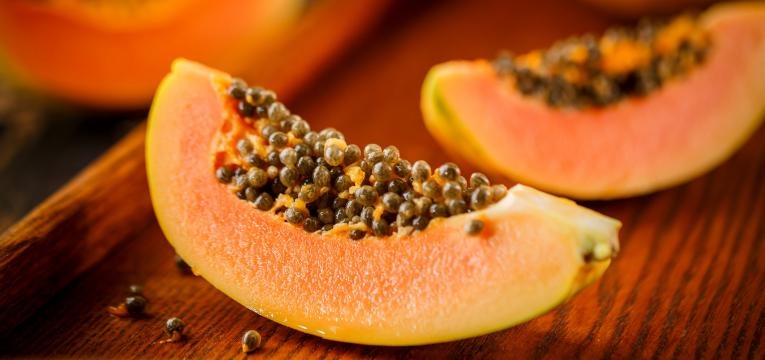 alimentos geneticamente modificados fatia de papaia