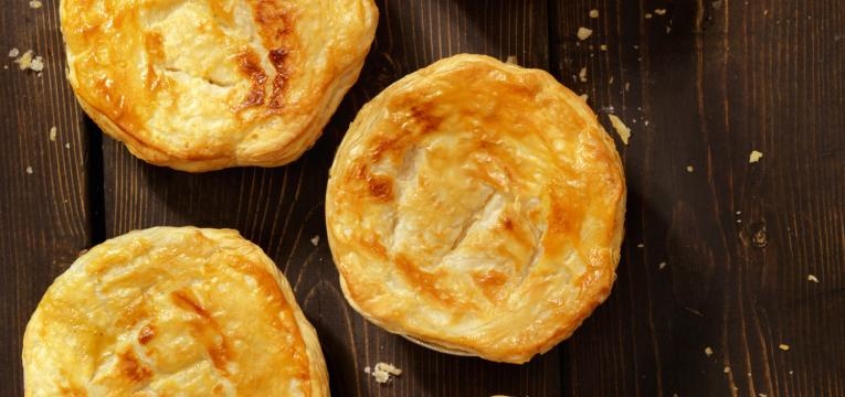 Empadas de frango em massa filo receitas simples para levar para o trabalho