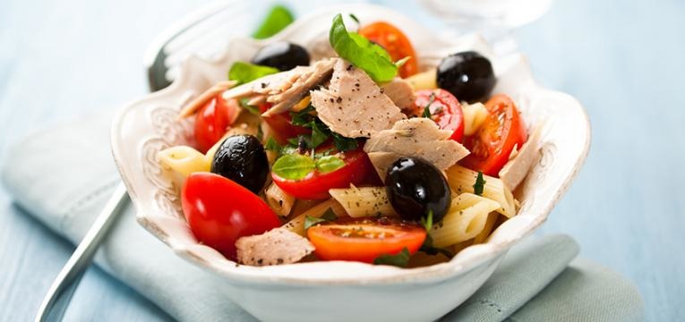 receitas económicas: massa com atum