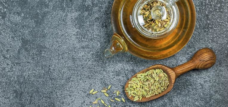 alimentação do bebé: não oferecer chá de funcho