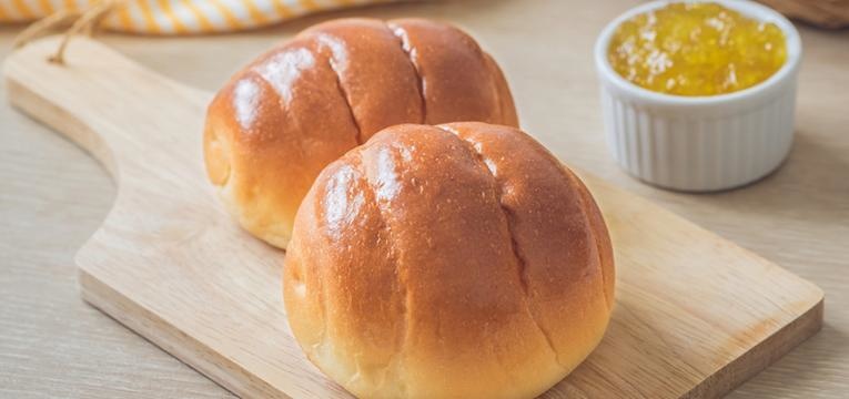 Alimentos que não devem sair da prateleira do supermercado: pão de leite