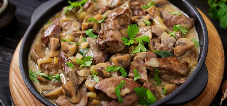 Cataplana de frango com cogumelos
