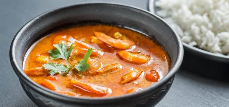 Cataplana de frango com camarao e batatas