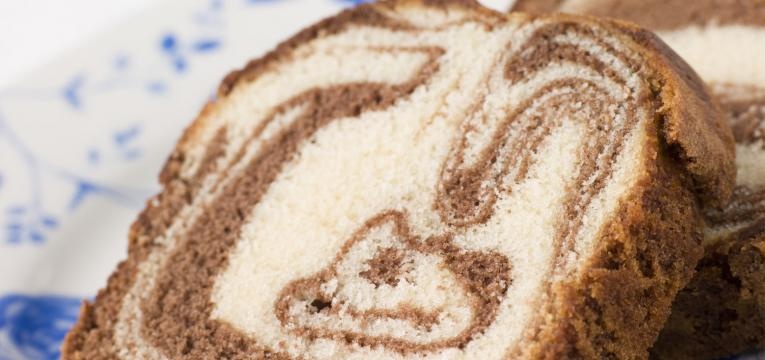 Bolo de marmore de iogurte