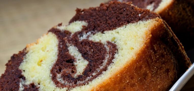 Bolo de marmore tradicional
