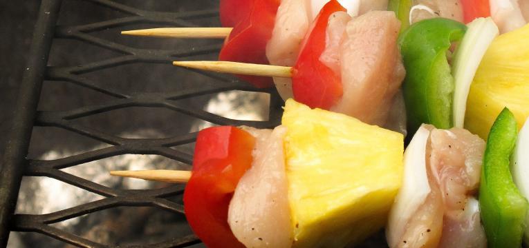 churrasco saudavel e espetadas com hortofrutícolas