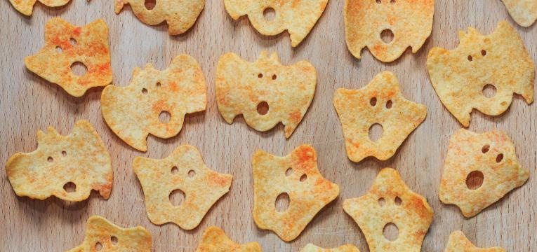 Entradas e petiscos de halloween e Chips de abobora para o Halloween
