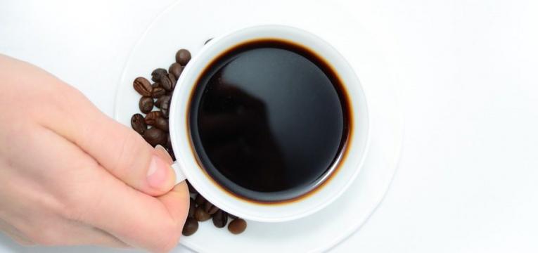grãos de café como alimentos que não devem ser congelados