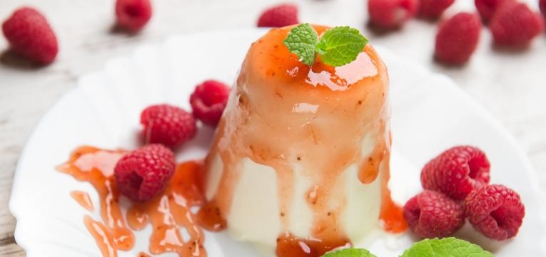 Pudim de iogurte light com creme de ricota