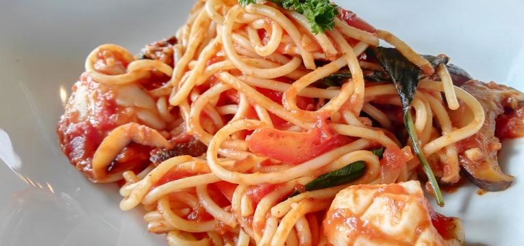 Massada de peixe com camarees