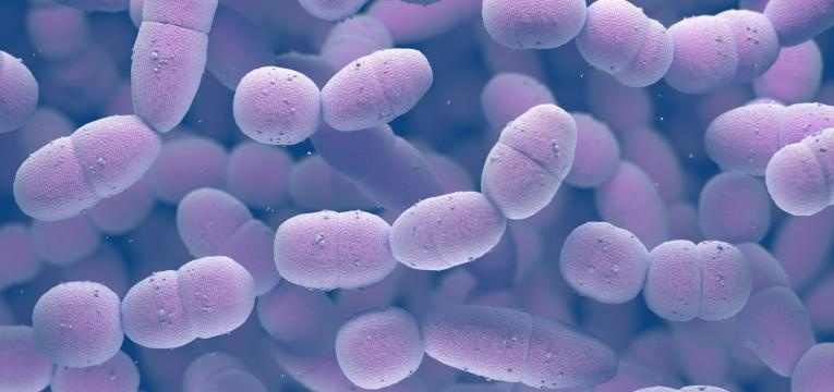 causas da dor de garganta e e origem bacteriana
