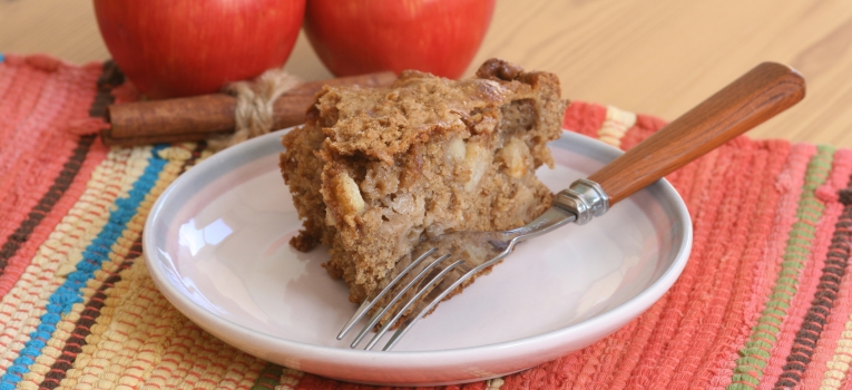 bolo de canela e maca