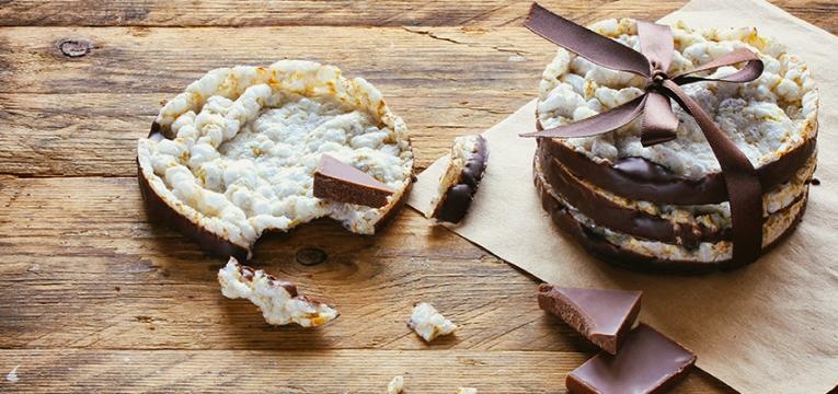 alimentos que têm muito açucar: tortitas de arroz