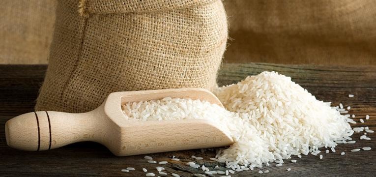 alimentos naturalmente sem glúten que substituem a farinha de trigo arroz