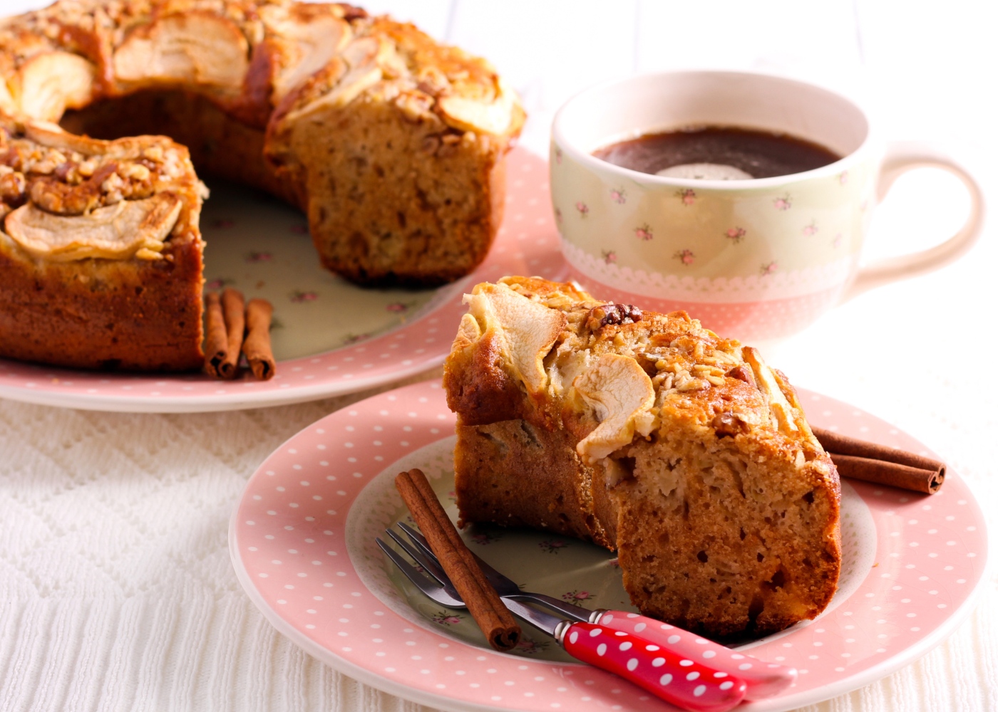 Bolo de maçã com canela